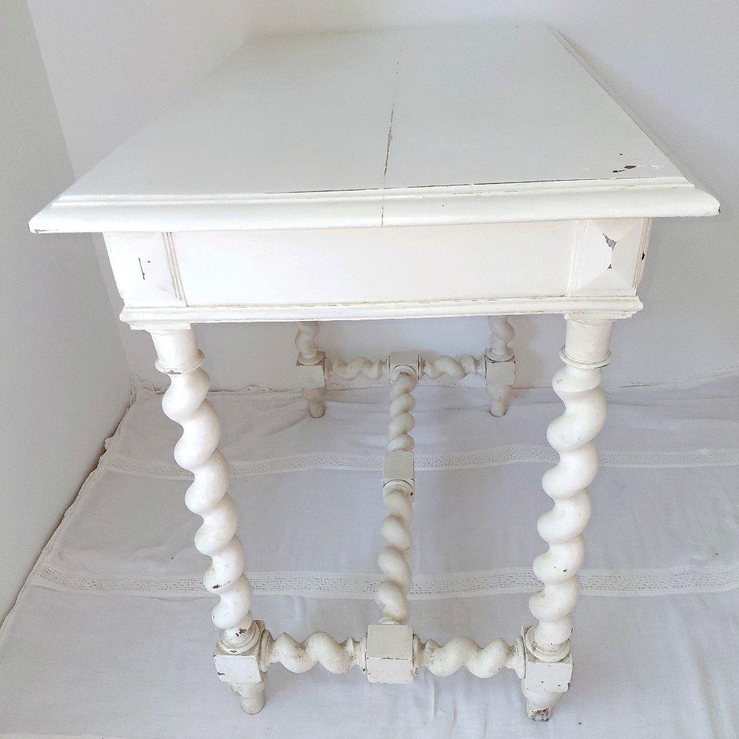 売り尽くし！フランスアンティークテーブル　ツイストレッグ