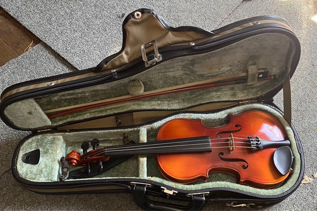 ヴァイオリン1/8 身長110-115cm位のお子様の練習用