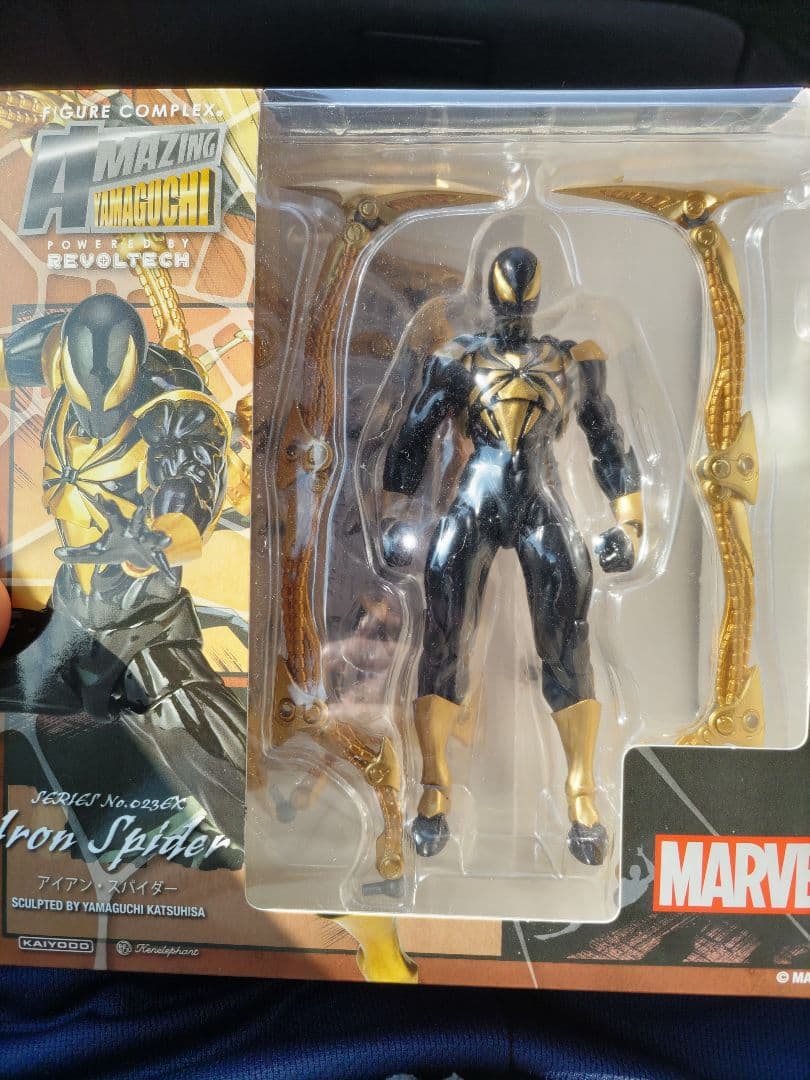 リボルテック　アメイジング・ヤマグチ　アイアンスパイダー　ブラック